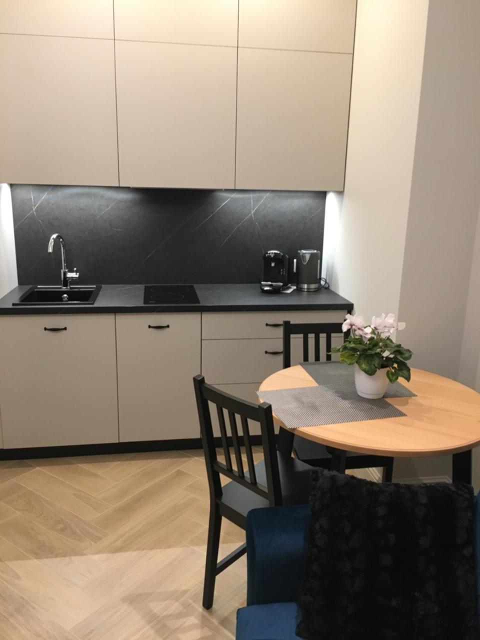 Apartamenty Platinum Loft เจโลนากูรา ภายนอก รูปภาพ